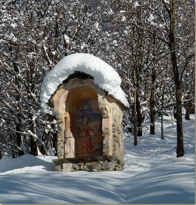Cappella nella neve...